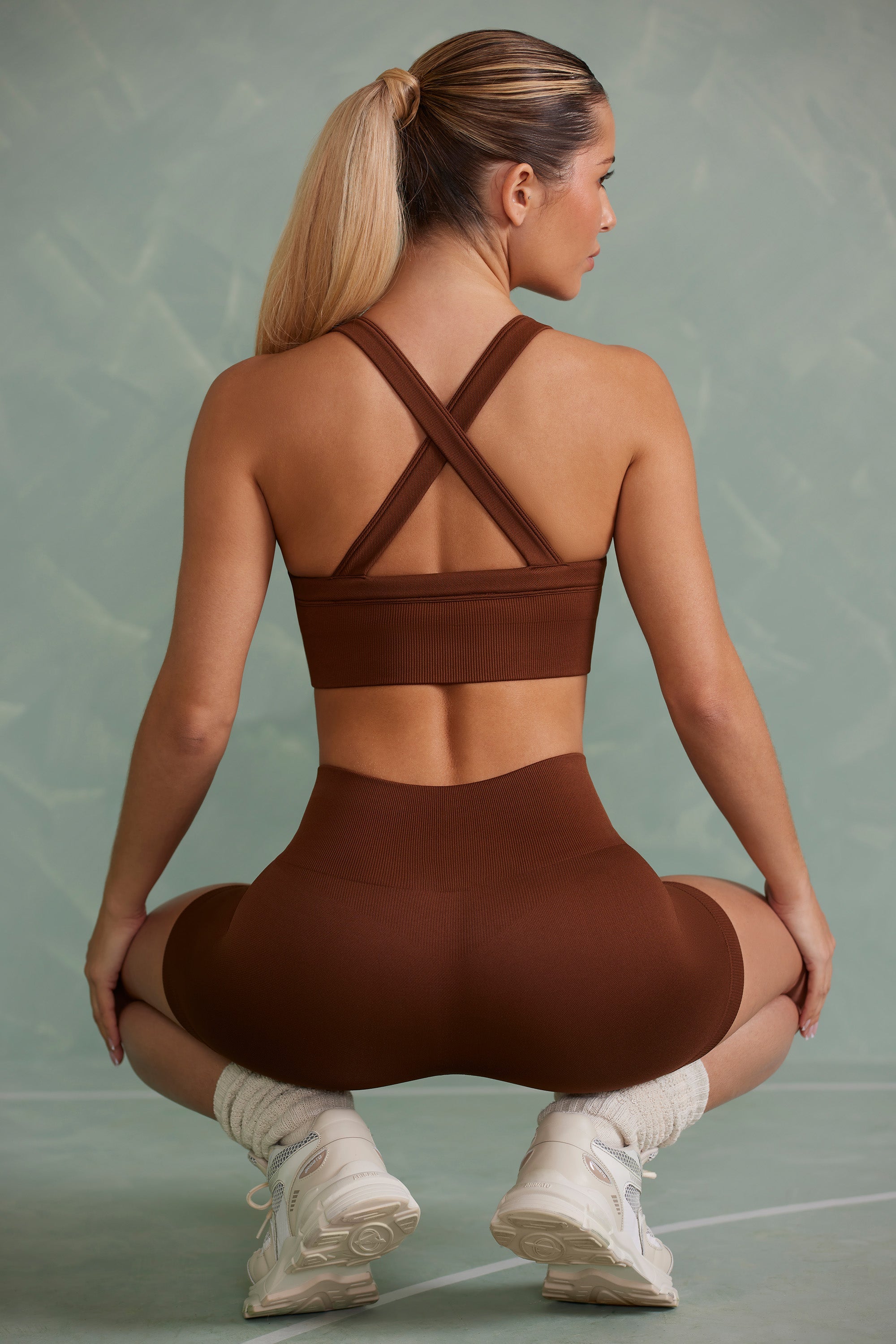 Super Sculpt Cross Back Sports Bra in Copper Brown